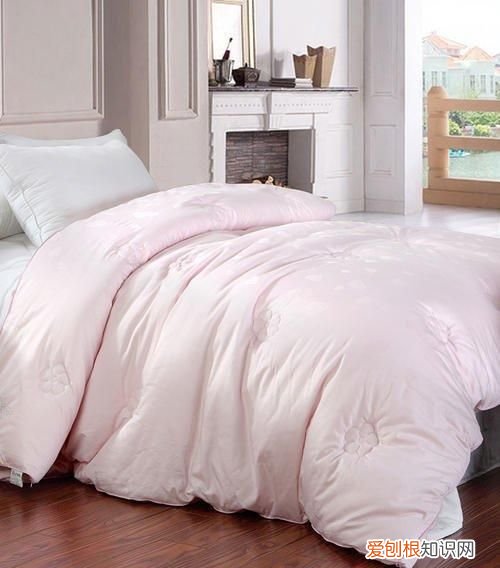 夏天盖蚕丝被会不会热,蚕丝春秋被适合什么温度