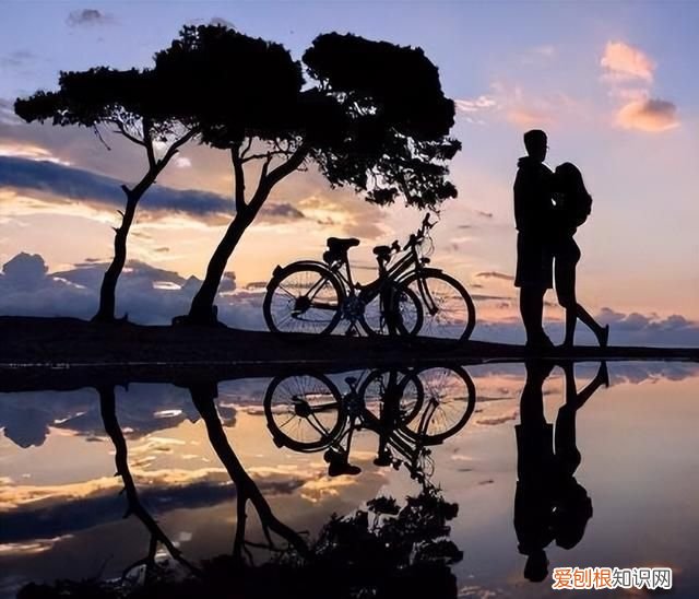 隐晦的表达难过的伤感文案,简短虐心,触碰泪点的句子