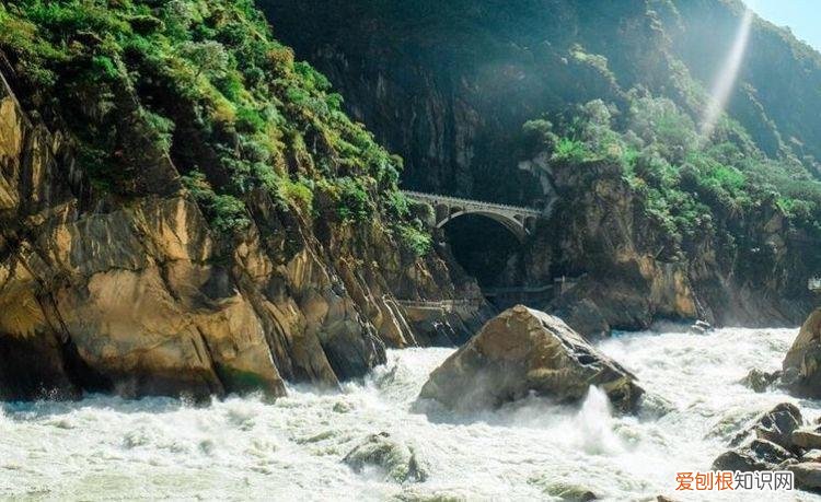 天香格里拉普达措国家公园