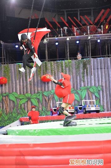 城市之间主持人奥利弗