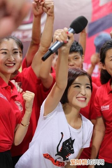 城市之间主持人奥利弗