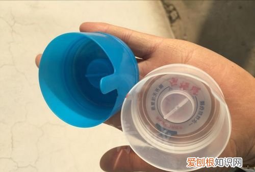 纯净水桶外盖怎么拿掉，10 老饮水机水桶盖怎么拿下来
