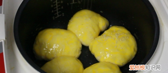 如何做面包 电饭锅，怎样用电饭煲做面包