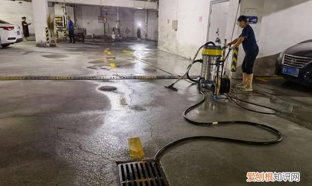 壹点帮办｜水岸佳苑地下车库冒“喷泉”，物业公司：将点对点堵漏