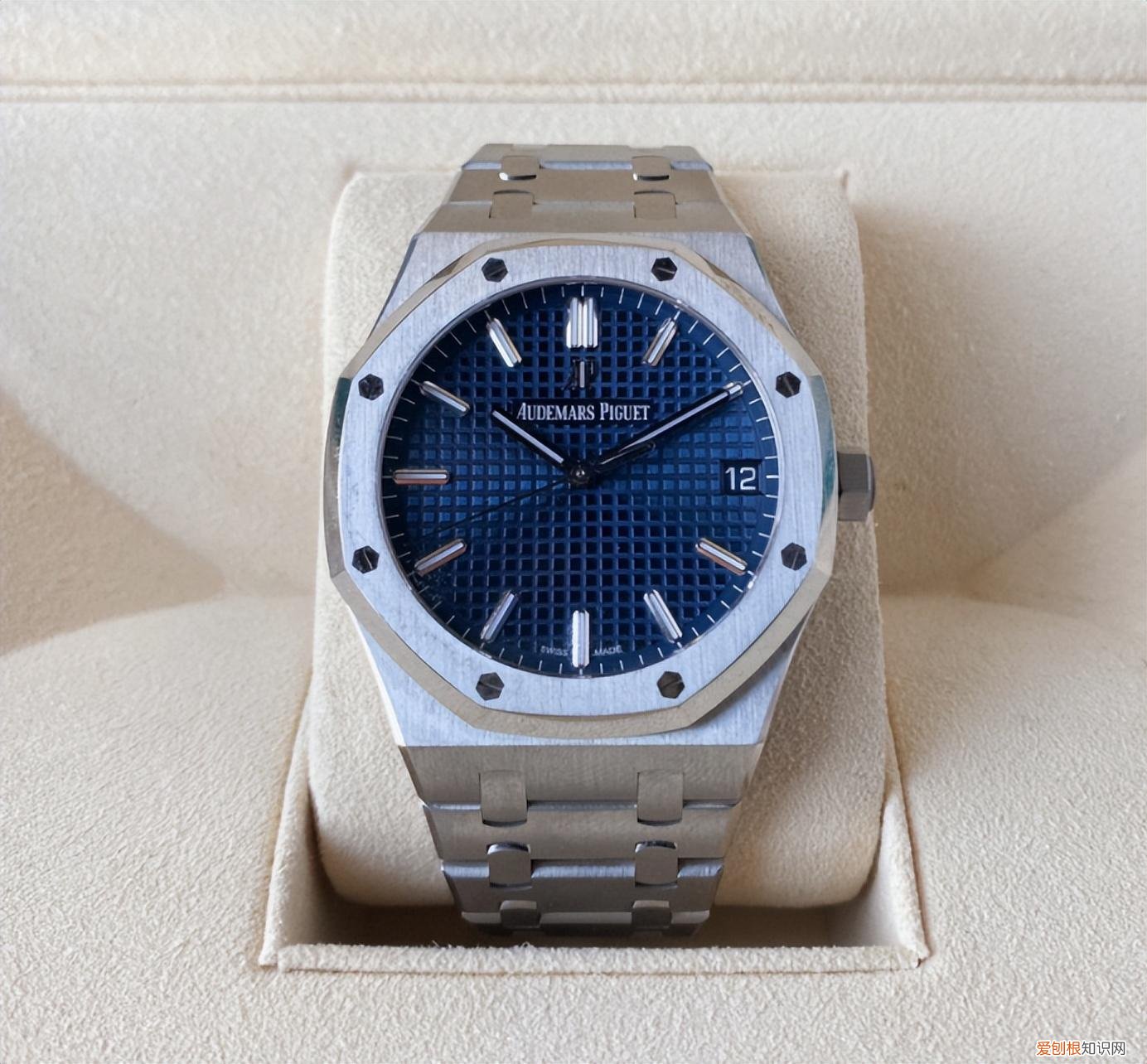 30岁的男人还爱劳力士吗？）