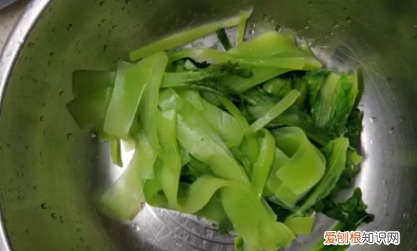 香辣三角峰做法，三角峰鱼怎么处理