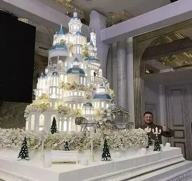 结婚蛋糕一般做几层？