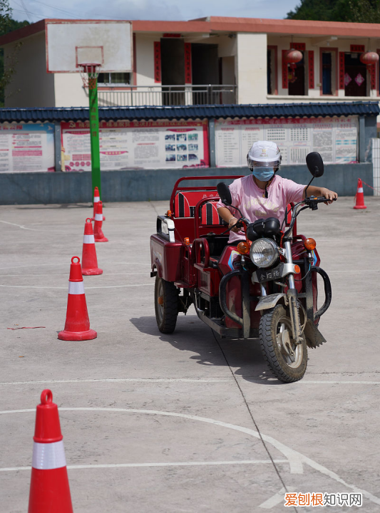 如何申请摩托车驾照,摩托车驾驶证如何办理需要那些手续