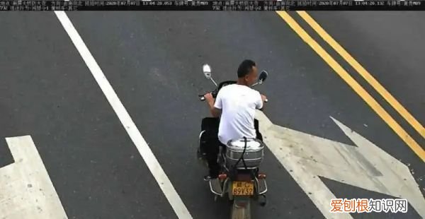 为什么摩托车闯红灯不拍照