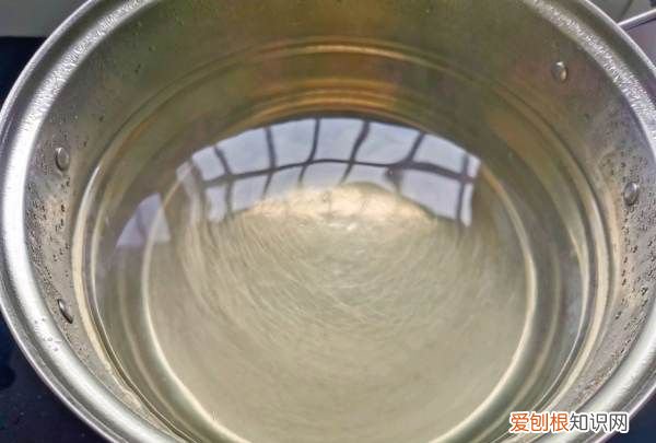 水晶糖蒜怎么腌制，家常水晶糖蒜瓣的腌制法