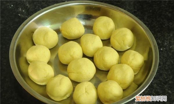 玉米面窝窝头的制作方法
