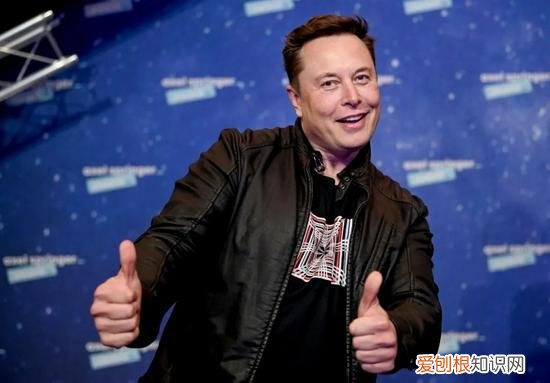 马斯克试驾特斯拉,多次将双手从方向盘上移开(真正的自动驾驶还有多远)