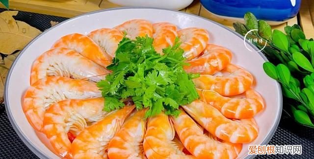 煮大虾时,不能直接加水煮!教您一妙招,虾肉鲜嫩又入味,太香了
