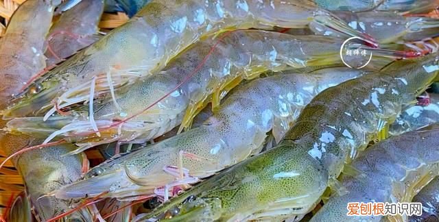 煮大虾时,不能直接加水煮!教您一妙招,虾肉鲜嫩又入味,太香了