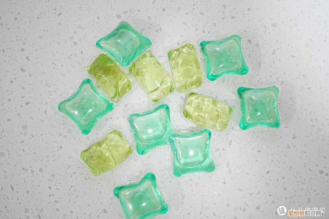 奥妙洗衣凝珠怎么用