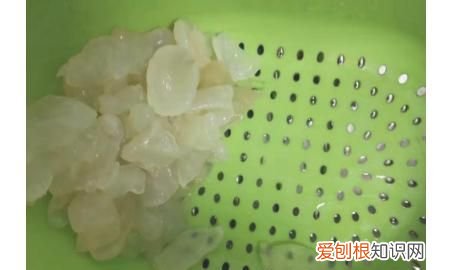 海哲怎么拌好吃,泡发海蜇怎么做好吃