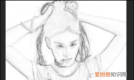 ps需要咋地才能提取线稿,用ps怎样提取在纸上画的线稿?