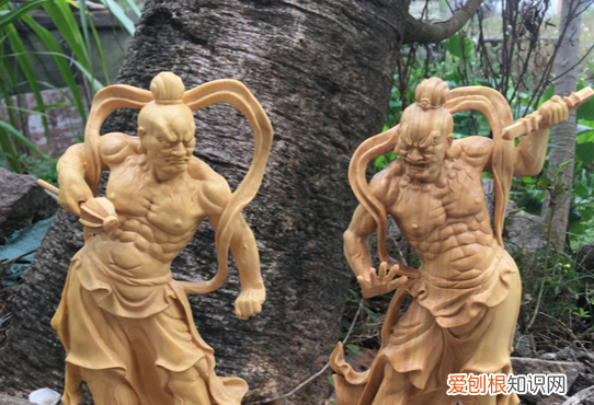 哼哈二将褒义还是贬义词，哼哈二将比喻人是什么意思
