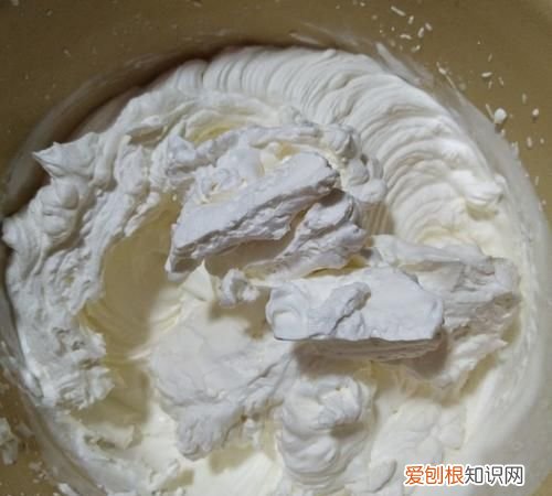 淡奶油怎么打发手动，安佳淡奶油怎么打发