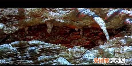 赤尸为什么害丹辰子，赤尸神君喜欢丹辰子