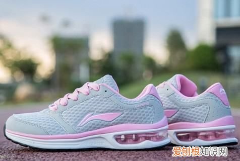 网面鞋子破洞怎么补救,网鞋子破洞怎么补好看