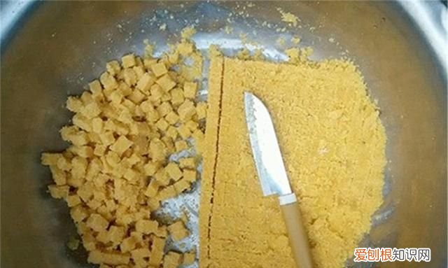 野钓鲤鱼饵料配方和技巧秘方,鲤鱼浮在水面为什么不吃饵料