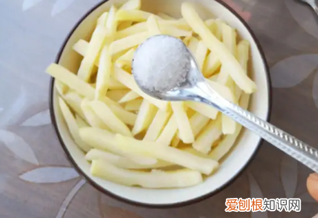 怎么制做薯条，冷冻半成品薯条怎么做不会变黑呢