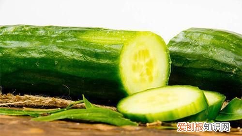 蟑螂到底怕不怕黄瓜，蟑螂闻到什么药味就自动躲开