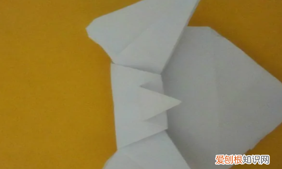 小鸡怎么折纸，折纸可爱小鸡的做法