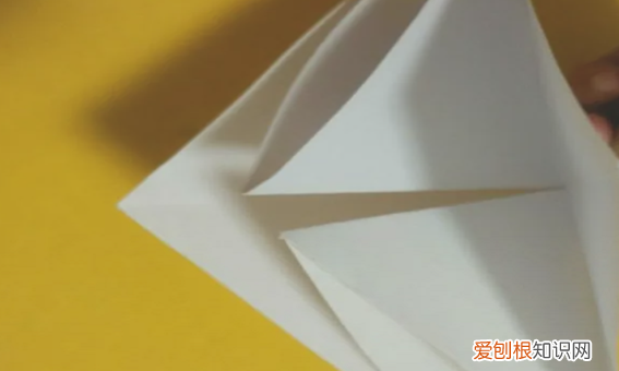 小鸡怎么折纸，折纸可爱小鸡的做法