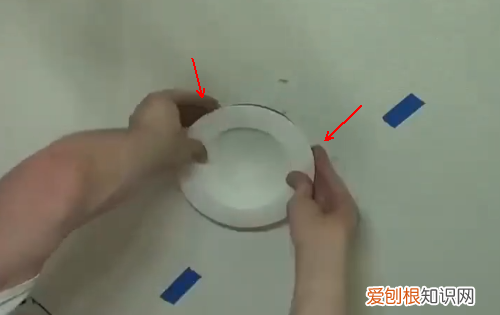 卫生间照明灯怎么更换，卫生间灯坏了怎么换视频