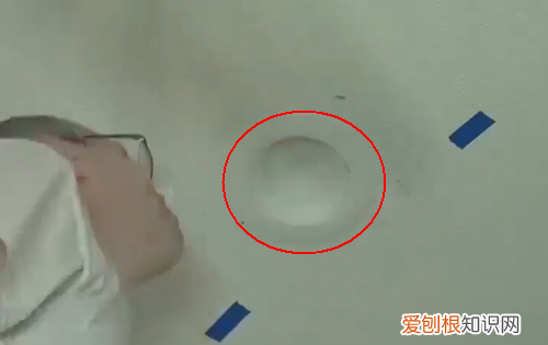 卫生间照明灯怎么更换，卫生间灯坏了怎么换视频