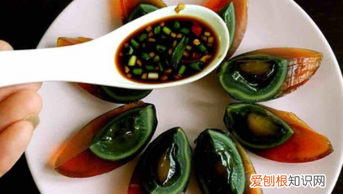 姜汁松花蛋怎么做好吃，姜汁松花蛋的酱汁怎么调