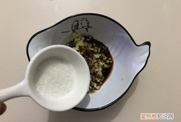 姜汁松花蛋怎么做好吃，姜汁松花蛋的酱汁怎么调