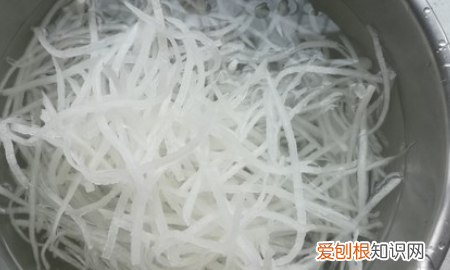 凉拌白萝卜的做法，怎样凉拌萝卜丝好吃又脆窍门
