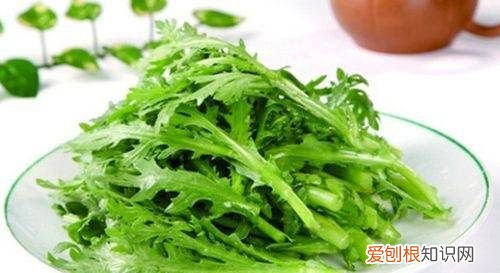 茼蒿需要焯水再炒吗,家常清炒茼蒿豆腐的做法