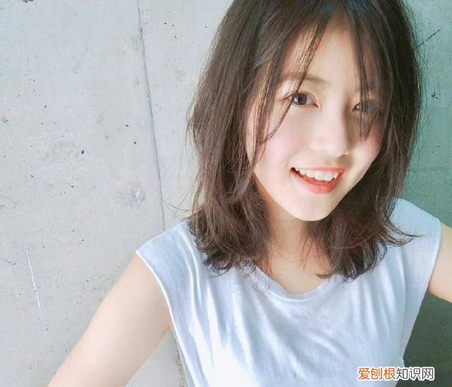 圆脸黑长直发型图片,方圆脸适合烫什么样的黑长直发型