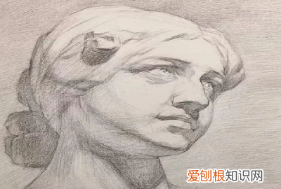 素描石膏几何体怎么画，怎么画石膏十字穿插体的素描
