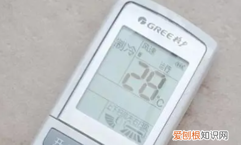 空调遥控器显示77°f怎么调