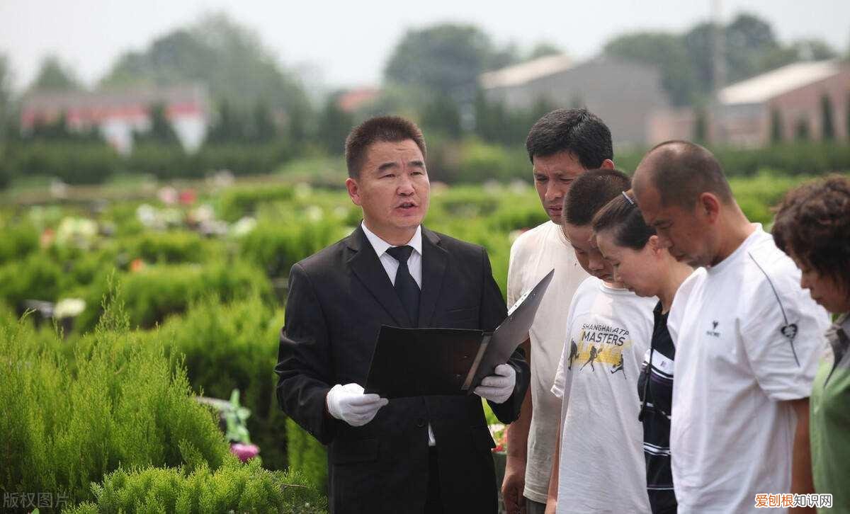 开什么店比较赚钱？