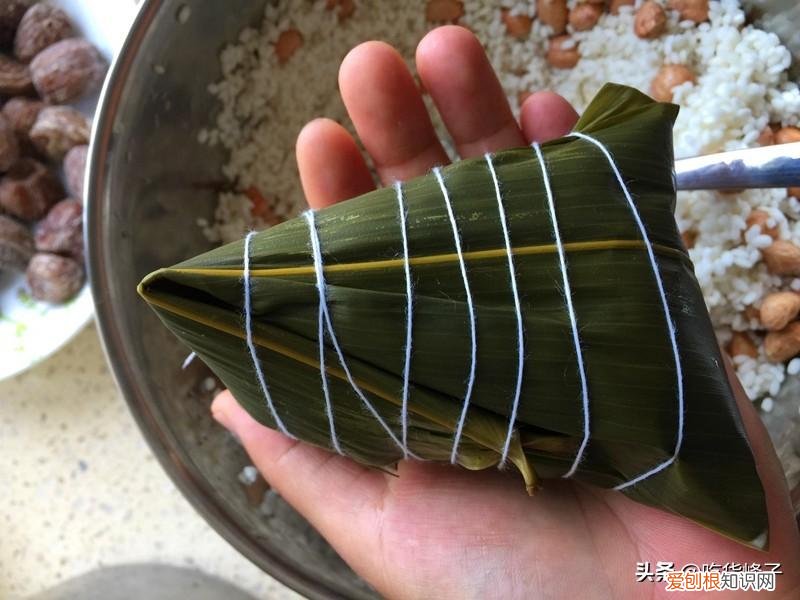 包三角粽子的手法视频