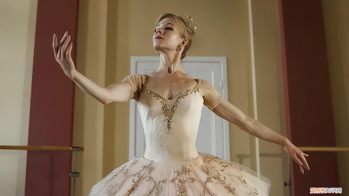 华尔兹圆舞曲起源于哪个国家圆舞曲的浪漫风情,太享受)