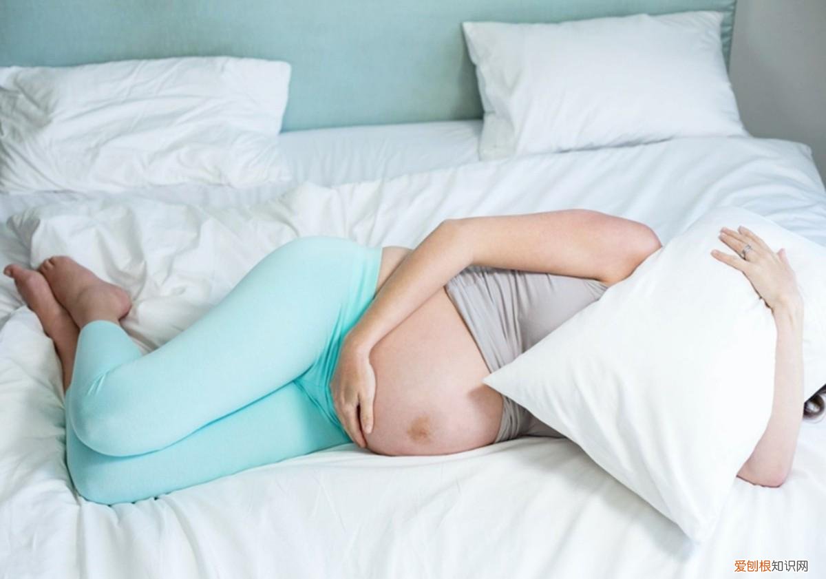 孕晚期睡姿是不是一定要靠左侧睡