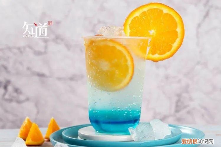 一瓶水配料232种，传说能降尿酸的气泡水(“0糖0脂”是否是消费陷阱）