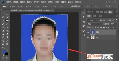 白底照片怎么改蓝底，白底照片如何才能改蓝底