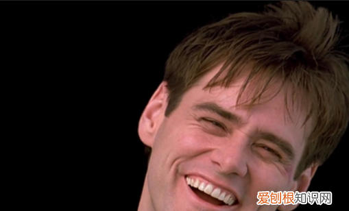 楚门最后出来了，世人皆是被困住的楚门