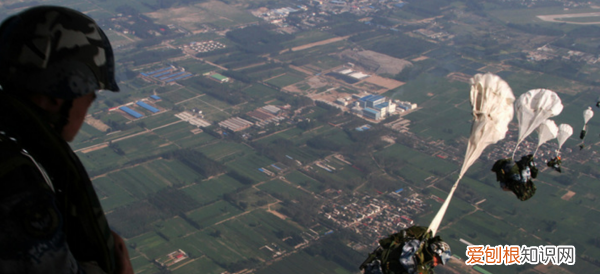 毛线绳的编织方法，毛线头绳的编织方法视频教程