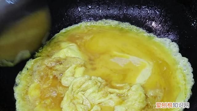炒鸡蛋怎样炒才能让它量多且好吃