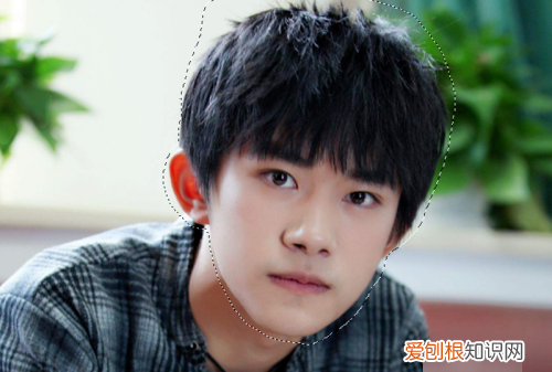 如何使用ps换脸,怎么在ps里面换脸