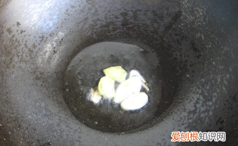 冷冻扇贝丁的家常做法